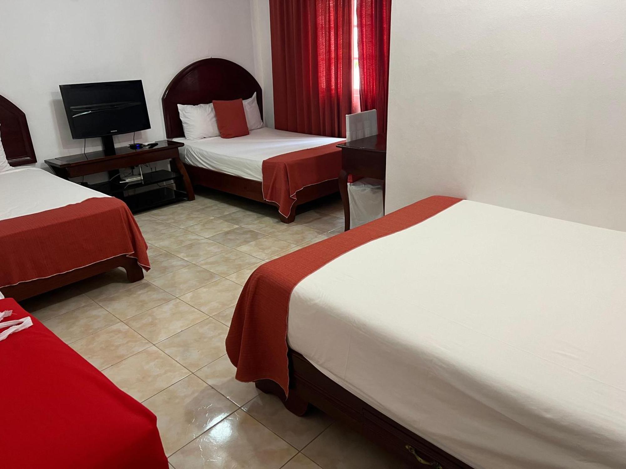 Hotel Nuevo Amanecer El Catey Zewnętrze zdjęcie