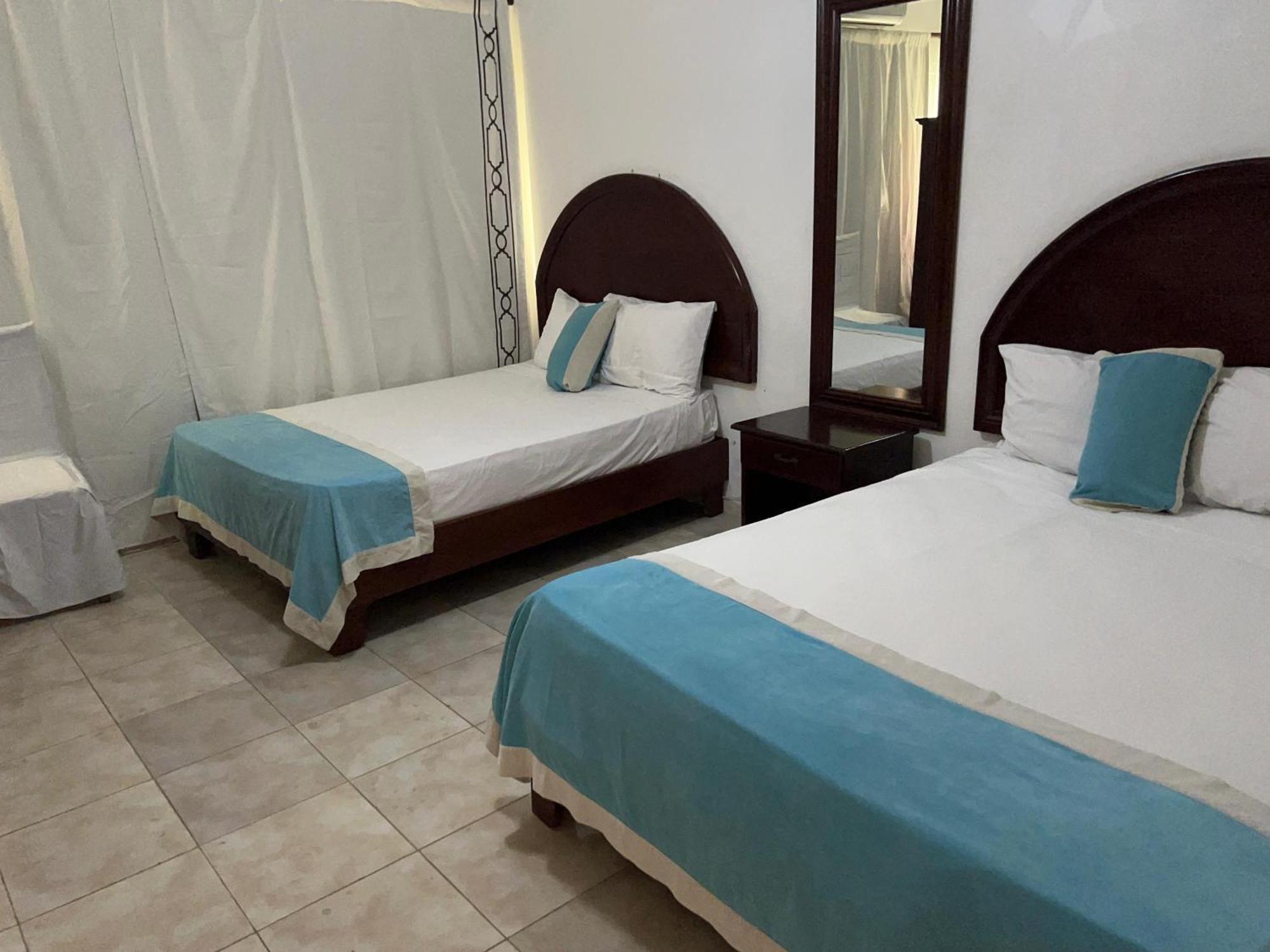 Hotel Nuevo Amanecer El Catey Zewnętrze zdjęcie